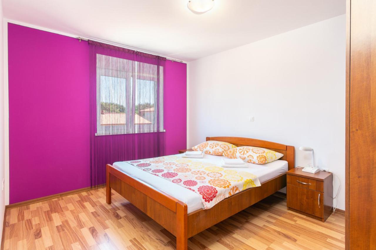 Dragan K1 Hotel Medulin Bagian luar foto